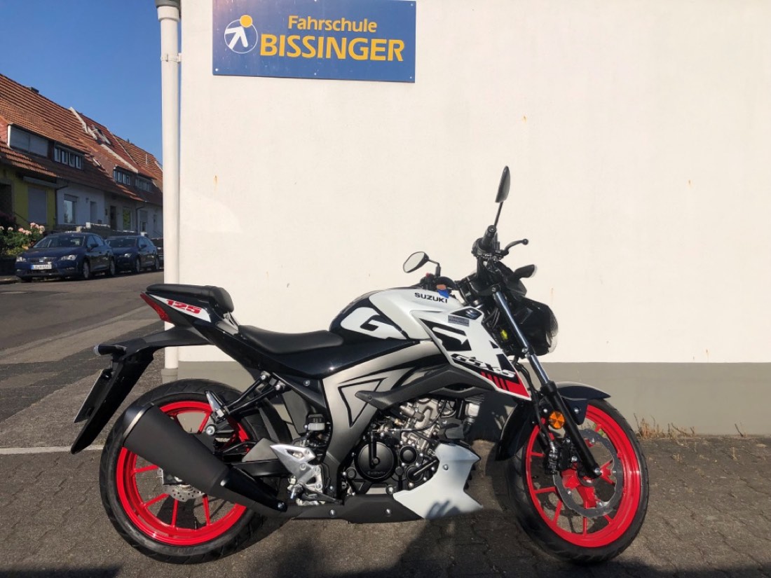 Suzuki GSX-S125