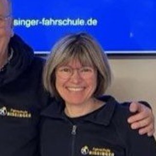Mirela vom Team der Fahrschule Bissinger